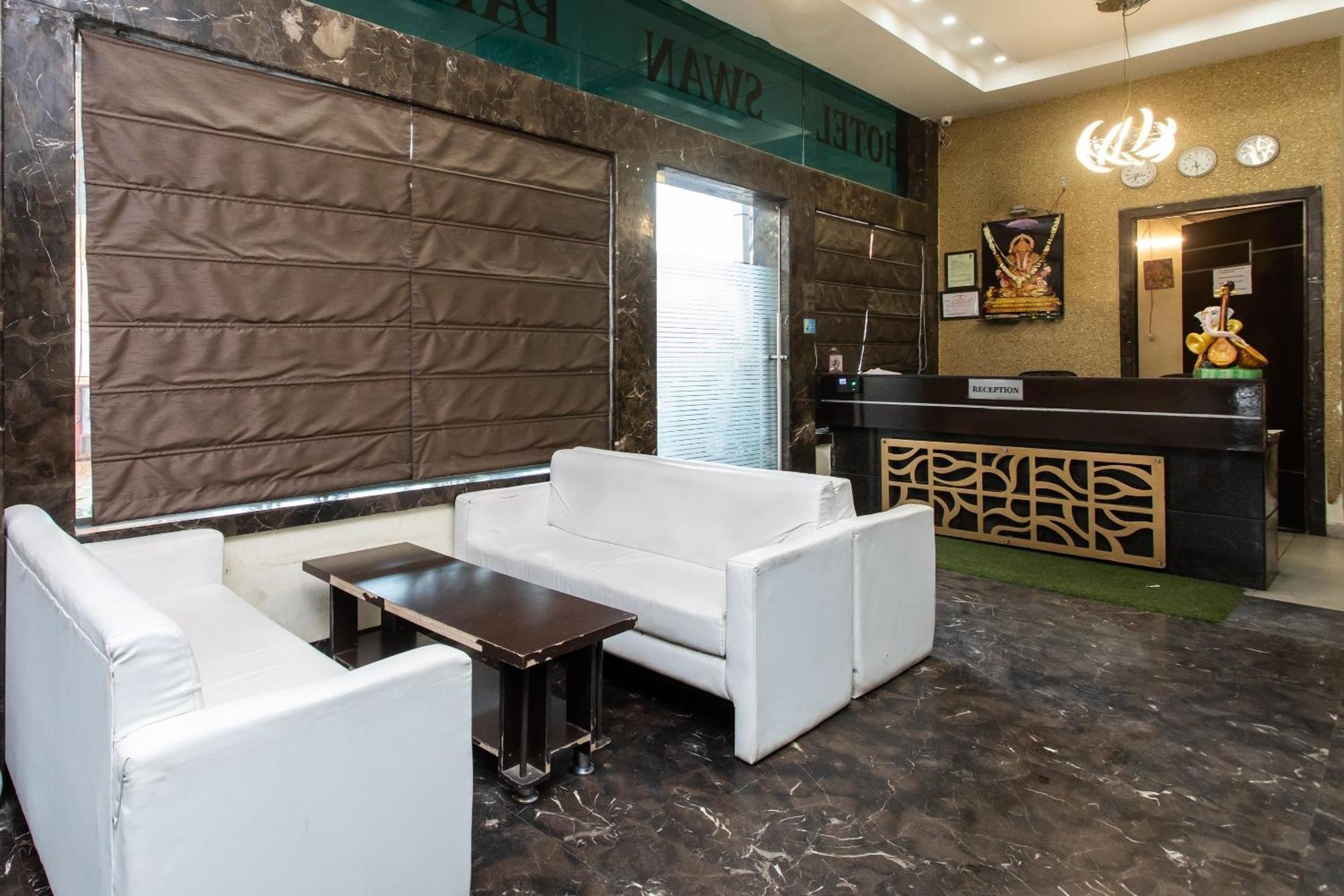 Capital O Swan Paradise Indore Luaran gambar
