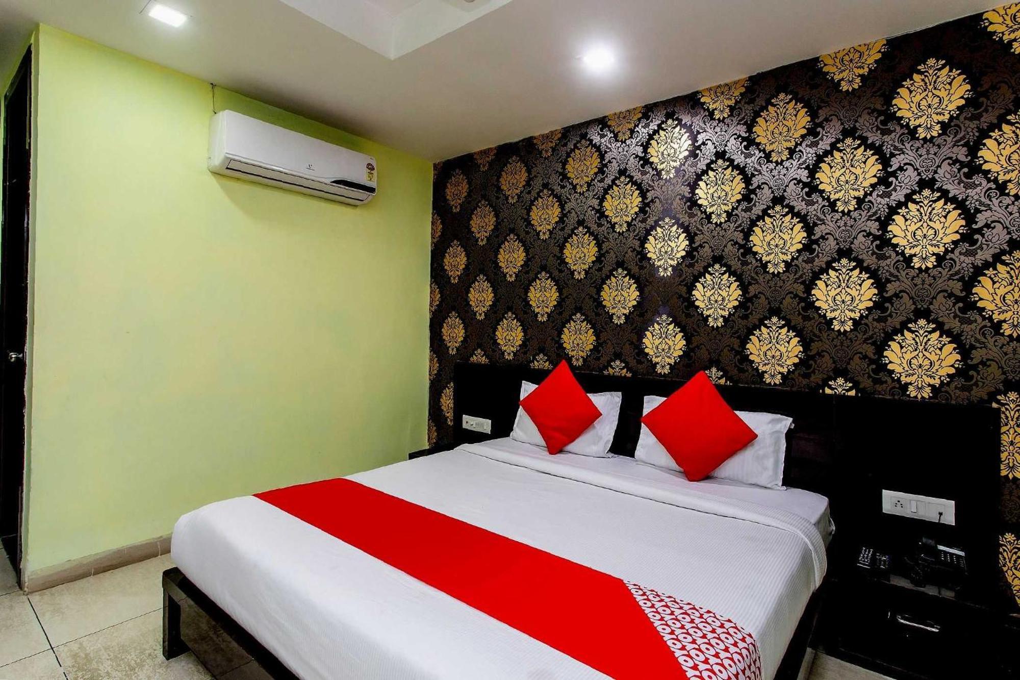 Capital O Swan Paradise Indore Luaran gambar